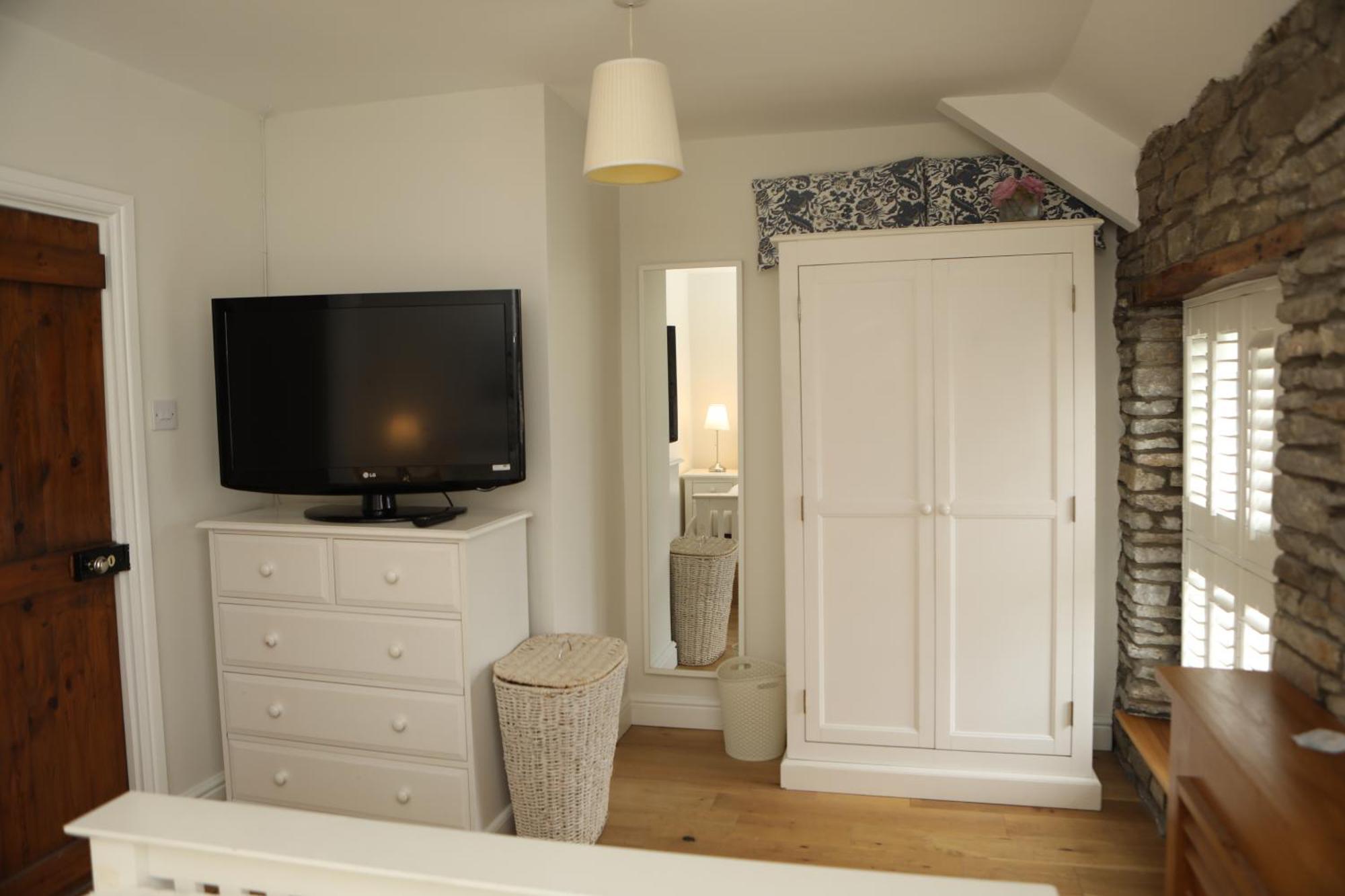 The Cosy Cottage Retreat! Perfect For Contractors, Relocators, Getaway Llantrisant  Exterior photo